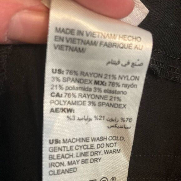 Chicos NWOT nylon spandex pull on slim pants w/ elastic waist vents at ankle - Picture 8 of 8